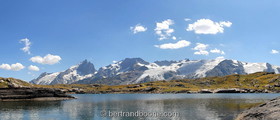 lac noir et massif de La Meije - hautes alpes - France