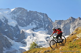 VTT dans les vallons de La Meije (05)
