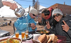 snowkite: Johann Civel et Hamada Titi - Oukaimeden - Maroc