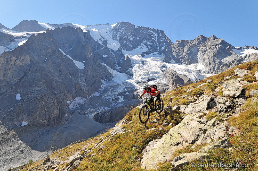 VTT dans les vallons de La Meije (05)
