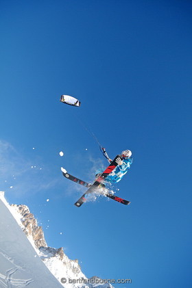 Jérome Josserand - snowkite au col du Lautaret (05) Fr